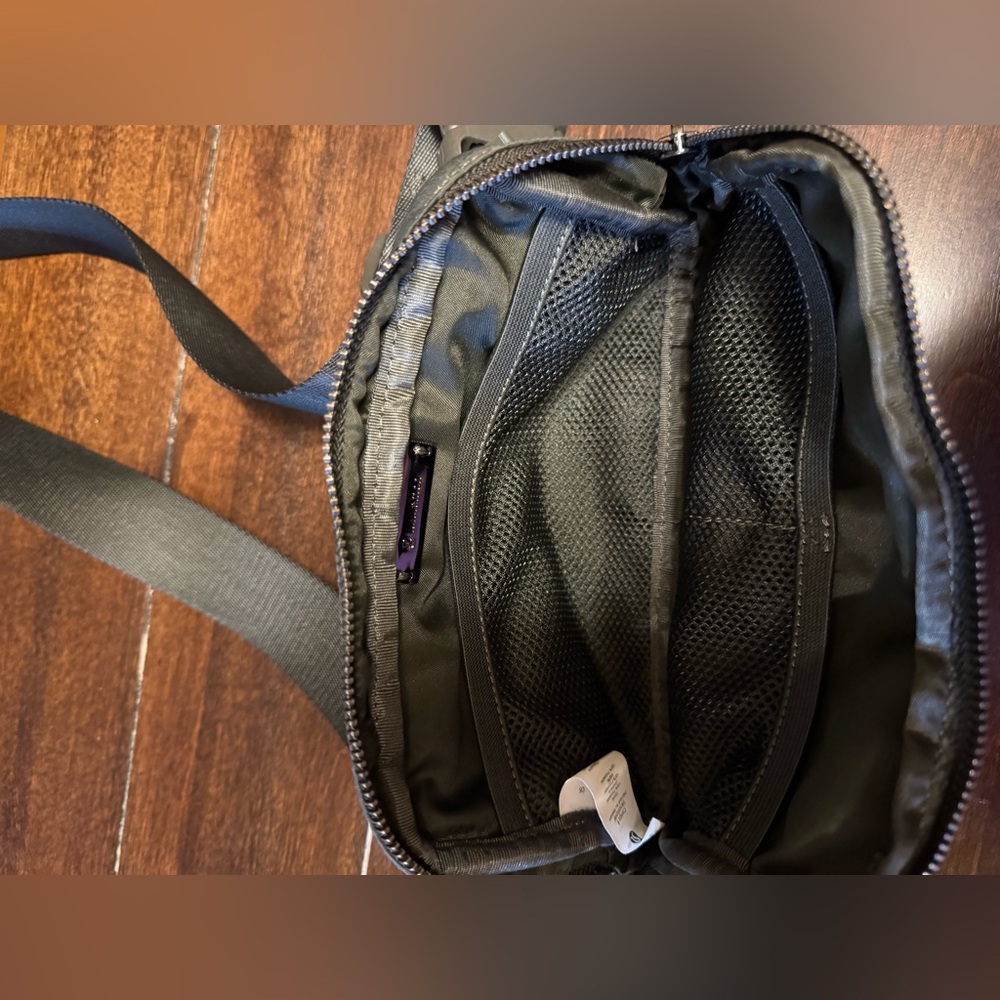 NWOT Lululemon Everywhere Belt Bag Green Camo Unisex - Picture 6 of 7